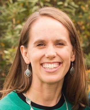 Headshot of Dr. Beth Claassen Thrush